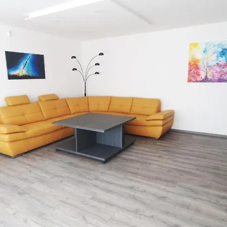 Relax Pod Javorem Apartament *